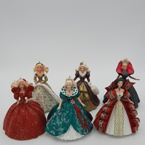 Holiday Barbie Hallmark Keepsake Ornament 6th 1998 - Picture 6 of 6